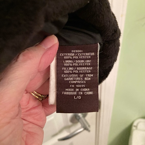 Lady Hathaway Black Faux Fur Polyester Vest with 2 Pockets Size Large. - Picture 10 of 10